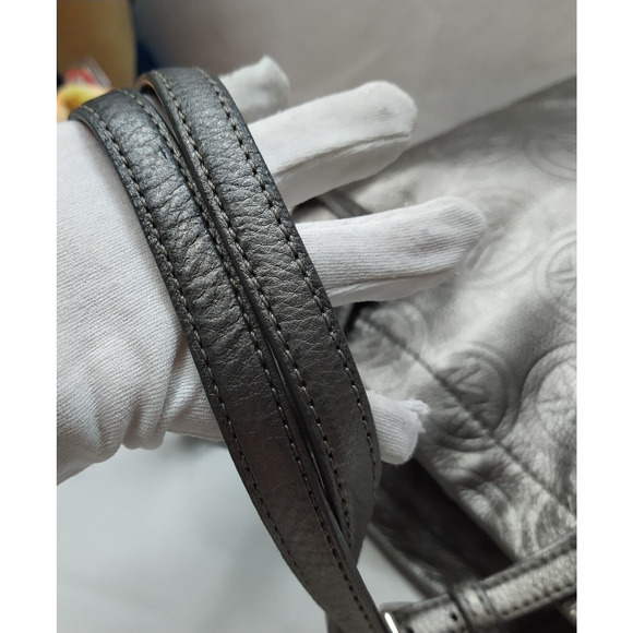 Michael Kors Jet Set Metallic Gray Leather Double Handles Tote Shoulder Bag - Picture 4 of 13